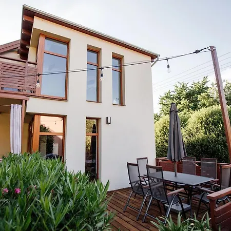 Csendeskert Wellness Apartments - Garden, Grill, Chill Balatonalmadi