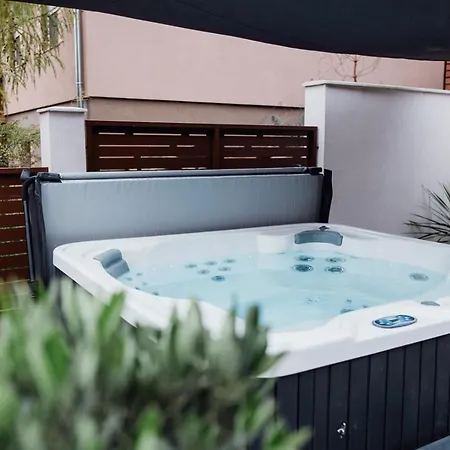 Csendeskert Wellness - Garden, Grill, Chill Lejlighed