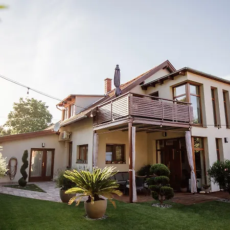 Csendeskert Wellness - Garden, Grill, Chill Apartamento Balatonalmádi